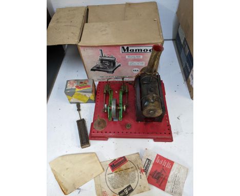 Mamod - a twin cylinder superheated steam engine, boxedLocation: GIf there is no condition report shown, please request