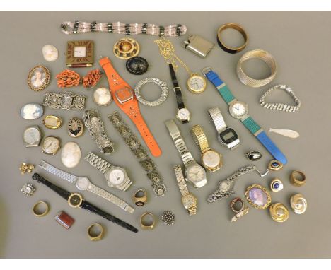 Various costume jewellery, including an enamel bangle