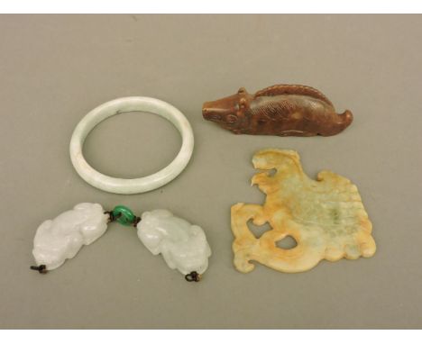 Five pieces of mixed Chinese jade, including a bangle