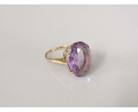 A 9ct gold single stone amethyst ring