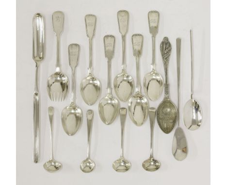 A small collection of silver, comprising a George III marrow scoop, by Benjamin Cartwright, London 1761, crested, 22.5cm long