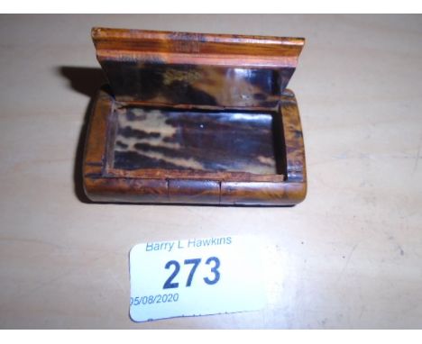 EARLY 19TH CENTURY WALNUT BURR SNUFF BOX WITH TORTOISE SHELL LINING 