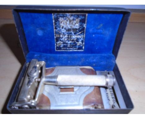 VINTAGE WILKINSON SWORD SHAVING SET