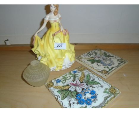 ROYAL DOULTON PRETTY LADY, COLLECTABLE TILES AND LIDDED GLASS TRINKET DISH