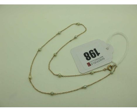 A Dainty Pearl Chain Necklace. [2025304]