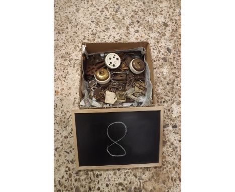 CARTON OF MISC KEYS, FURNITURE LOCKS, &amp; 3 VINTAGE CERAMIC &amp; BRASS LIGHT SWITCHES