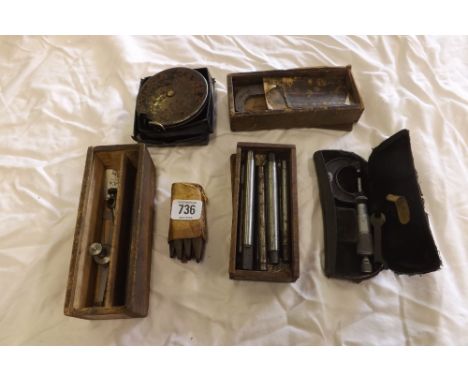 SMALL BOX OF ENGINEERING TOOLS INCL; MICRO METERS, A STEEL SANDING TAPE &amp; OTHER SMALL TOOLS