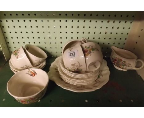 A MODERN PATTERNED SIX SETTING TEA SERVICE