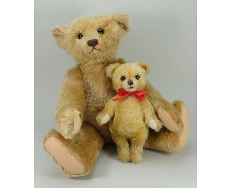 Two boxed Steiff Limited Edition Teddy bears, 1989 British Collectors 1907 Replica Teddy Bear, 22” (55cm), 0174/61 white tag,