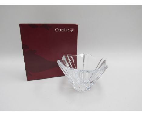 An Orrefors clear glass "Orion" bowl by Lars Hellsten, 9cm high, in original box 