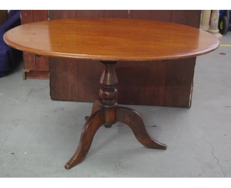 Victorian cedar tripod table with oval tilt top (secured) supported by a turned column and 3 legs, 121cm x 88cm, 75cm high ap