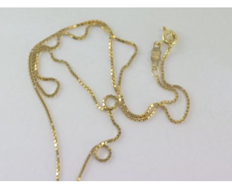 18ct yellow gold box chain weight: approx 3.9 grams, size: approx 45cm length