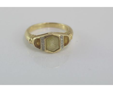 Vintage 9ct yellow gold, citrine and diamond ring weight: approx 4.55 grams, size: P-Q/7-8