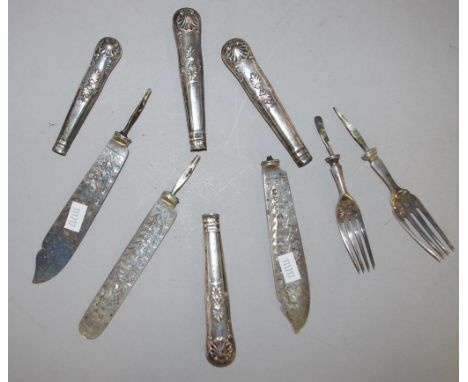 Four Edwardian sterling silver cutlery pieces all Sheffield, circa 1907; including 3 knives and 1 fork. All in as inspected c