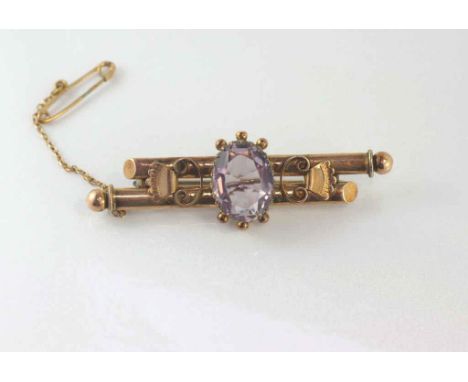 Vintage rose and amethyst brooch hallmarked Chester, weight: 5.98 grams