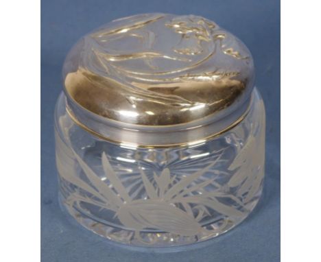 Whitehill silver plate & etched glass trinket bowl decorated with raised floral lid, diameter 14.5cm approx