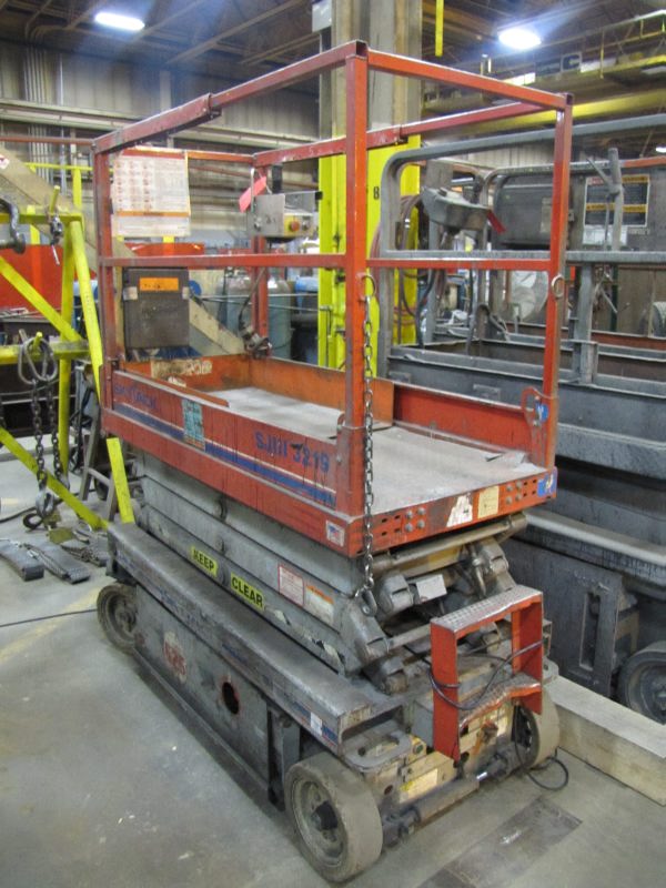 SKYJACK Model 3219 SJIII Series Aerial Platform, Battery Type, Total