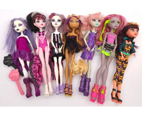 Mattel Monster High Doll Group Including: (1) Marisol Coxi, (2) Clawdeen Wolf, (3) Spectra Vondergeist, (4) Draculaura Ghoul 