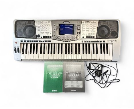 Yamaha PSR 2000 Keyboard - Fully functional with original owner's manual and plug-in power supply. Functionalities include re