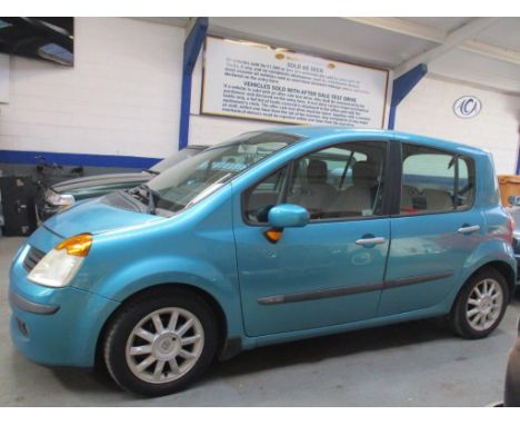 Make &amp; Model: Renault Modus Dyn 16VDate of Reg: SK05 LKNColour: Bluecc: 1390MoT: 13-01-2021Fuel Type: PETROLMileage: 128k