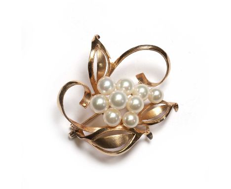 A cultured pearl cluster brooch, with an asymmetric cluster of vari-sized cultured pearls, untested, pearls approximately 6 t