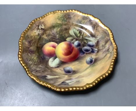 A Royal Worcester fruit painted plate, signed P. Love, diameter 17.5cm