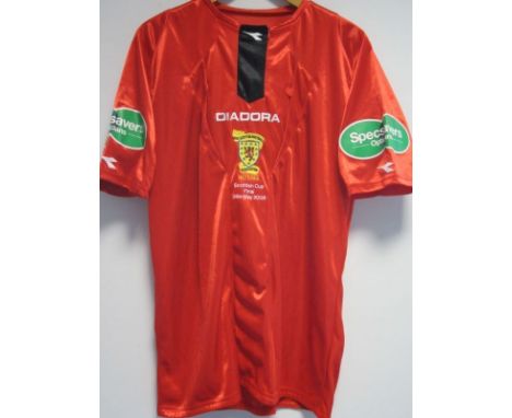 2008 SCOTTISH CUP FINAL     Match worn long sleeved red Diadora shirt for the Referee of the 2008 Scottish Cup Final, Queen o