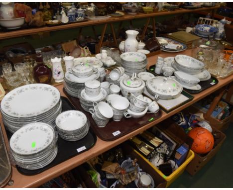 Four trays comprising a large Noritake Wellesley pattern dinner and tea service
