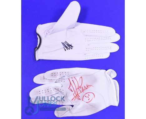 2x European Golf Tour Players signed golf gloves to incl Thomas Levet (Fr) signed Srixon leather golf glove; and Jose Filipe 