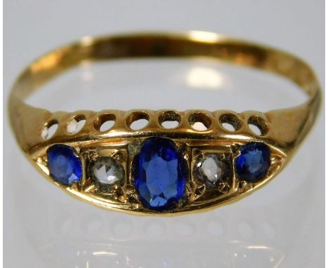 An antique 18ct gold sapphire & diamond ring 1.9g size T/U