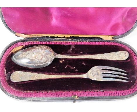 A boxed bright cut early 19thC. spoon & fork christening set maker WR & WRS 80g