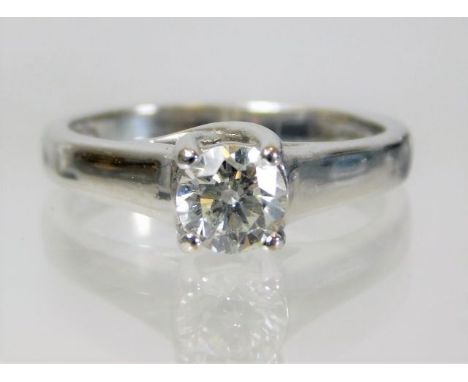 A good quality 18ct gold ring set with 0.5ct diamond 3.5g size I/J 