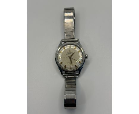 Omega Constellation Pie Pan Crosshair Dial Automatic Chronometer Waterproof Officially Certified Men's Watch. 