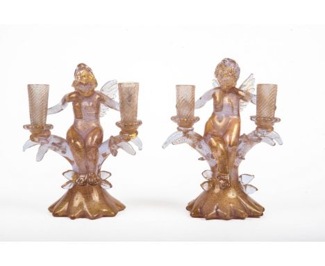  Engel-Leuchter  Murano  Leuchter Paar, Vintage Farbloses Glas mit Goldpuder-Einstreuungen. Auf sternförmigem Sockel mit stil