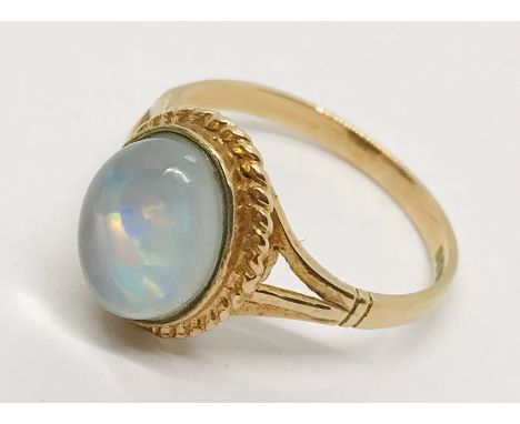 A 9ct gold opal ring