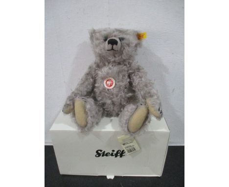 A boxed Steiff "Ultimate Bear" with growler