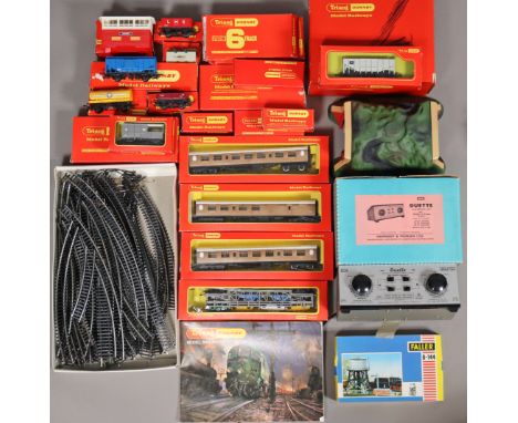 A Hammant &amp; Morgan “Duette” dual-control unit; A Faller Water Tower kit model (B-144), both boxed; &amp; various “OO” gau