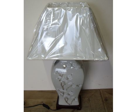 Modern as new Oriental style ceramic table lamp with shade