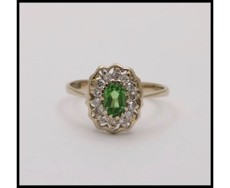 Vintage Italian Peridot Diamonds 18K Yellow Gold Ring.                       Stone: Peridot (approx. 0.40 carat) Diamonds ( 1