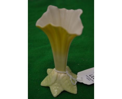 A small Worcester bud vase.