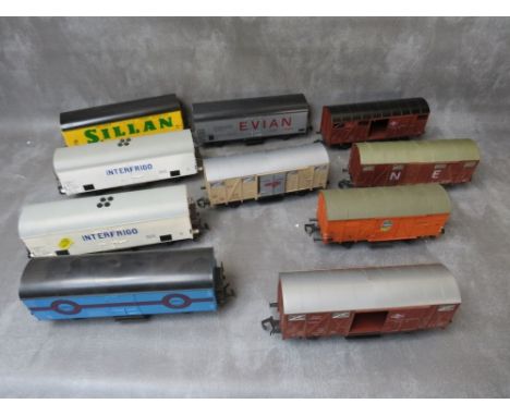 TEN O GAUGE MAINLY LIMA COVERED WAGONS 