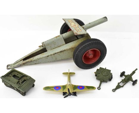 A vintage tinplate artillery cannon, with spring loaded mechanism and rubber Dunlop tyres, length 27cm, width 13cm, a Dinky T