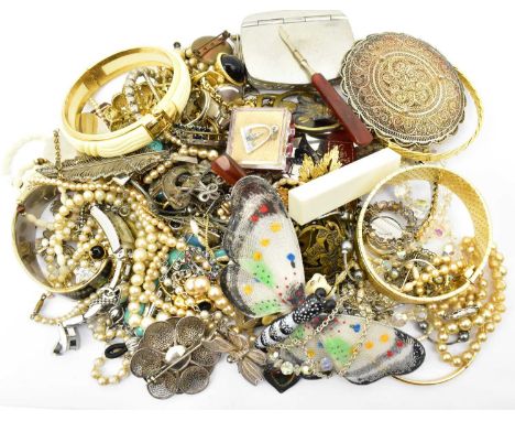 A quantity of mixed modern and vintage costume jewellery including rings, brooches, earrings, watches, etc.
