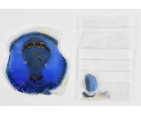 An ancient Greek/Roman style sandwich glass segment, diameter 7cm.