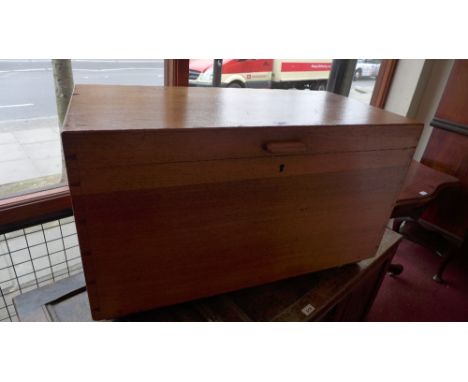 Trunk, camphor 86cm wide 