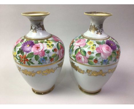 PAIR OF NORITAKE VASES, ANOTHER VASE AND STAND the Noritake vases with floral decorationthe pair 24cm highQty: 4