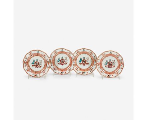 Four Chinese export porcelain armorial bread plateslate 18th/early 19th centuryWith boar and gryphon coat of arms and motto "