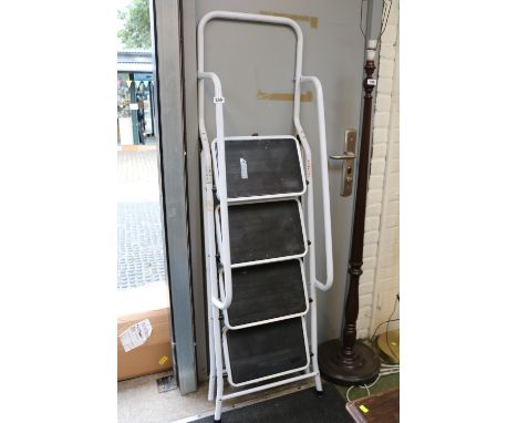 Folding 4 step Ladder 