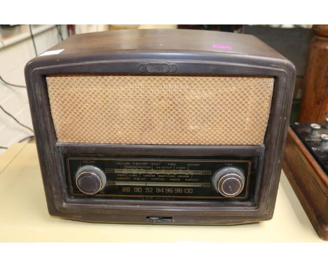 Vintage Bakelite Bush Radio VHF 90 