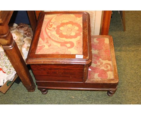 Victorian Mahogany commode with carpet inlaid 